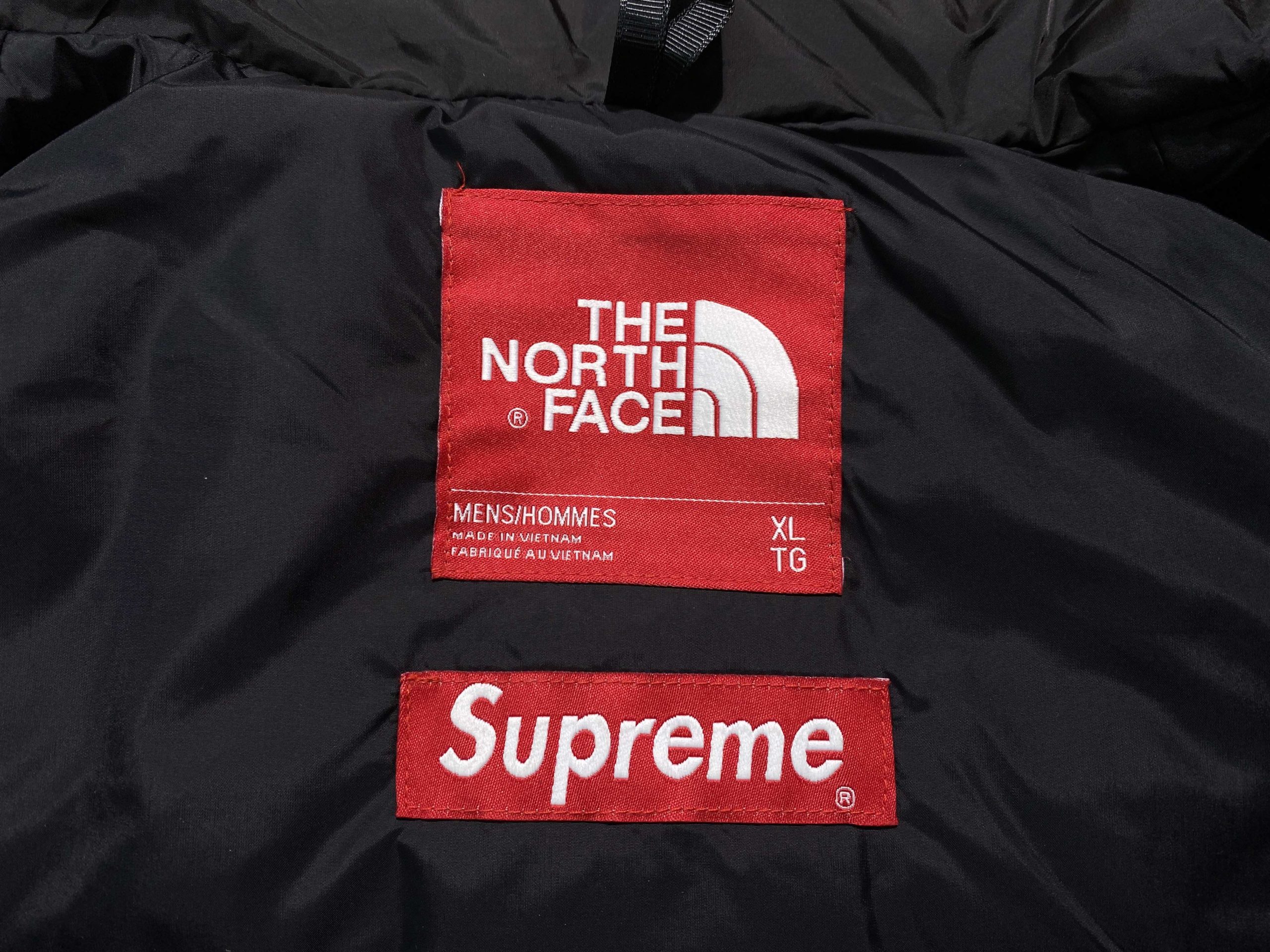 the north face x supreme 700