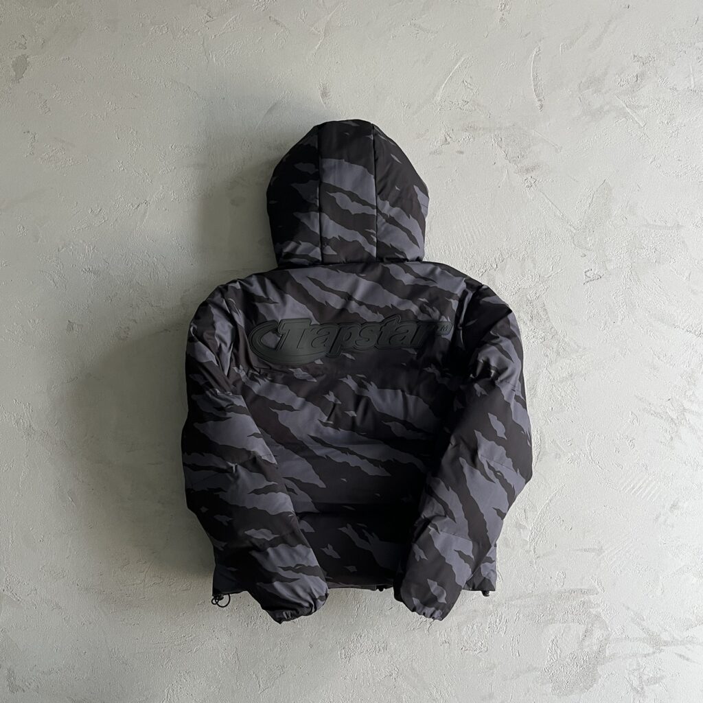 Trapstar hyperdrive technical puffer-black tiger camo - Y2K Supplier